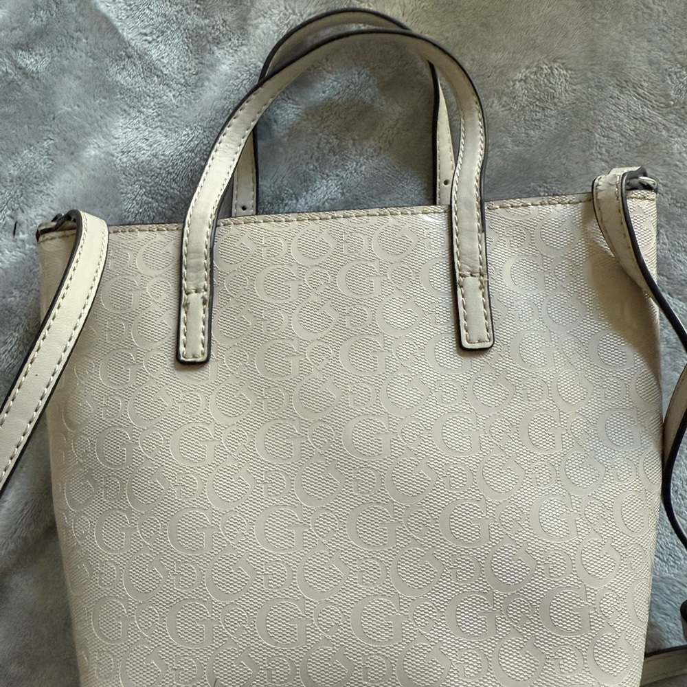 Guess Vintage Cream Crossbody Bag with Silver Hardware - Picture 4 of 5